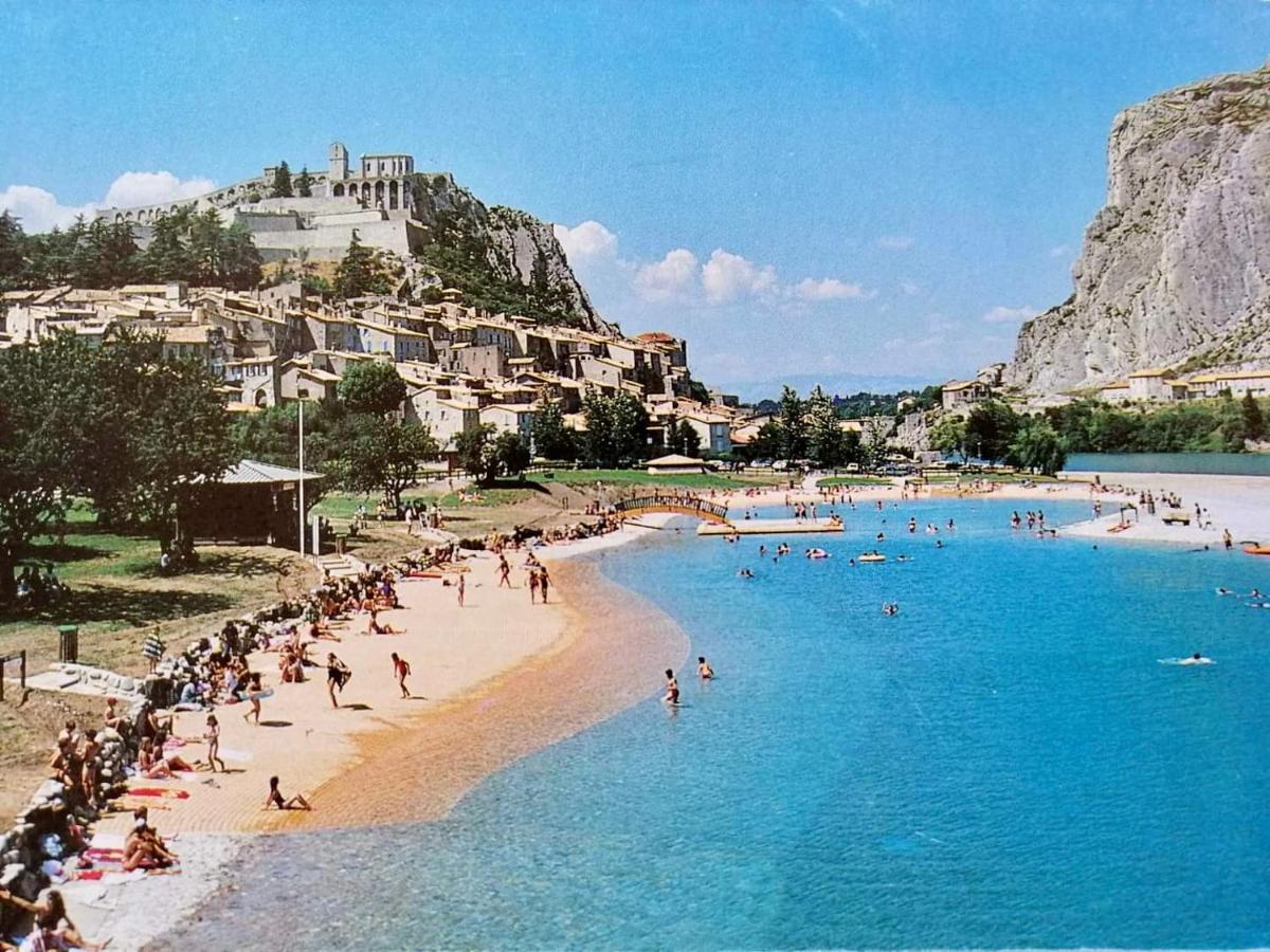 Gite De Charme Le Val Mellis Classe 3 Etoiles Dans La Douceur Provencale Vaumeilh Exterior foto
